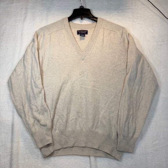 Roundtree & Yorke V-Neck Sweater Mens Size Large Beige 100% Cashmere Soft - Picture 2 of 7
